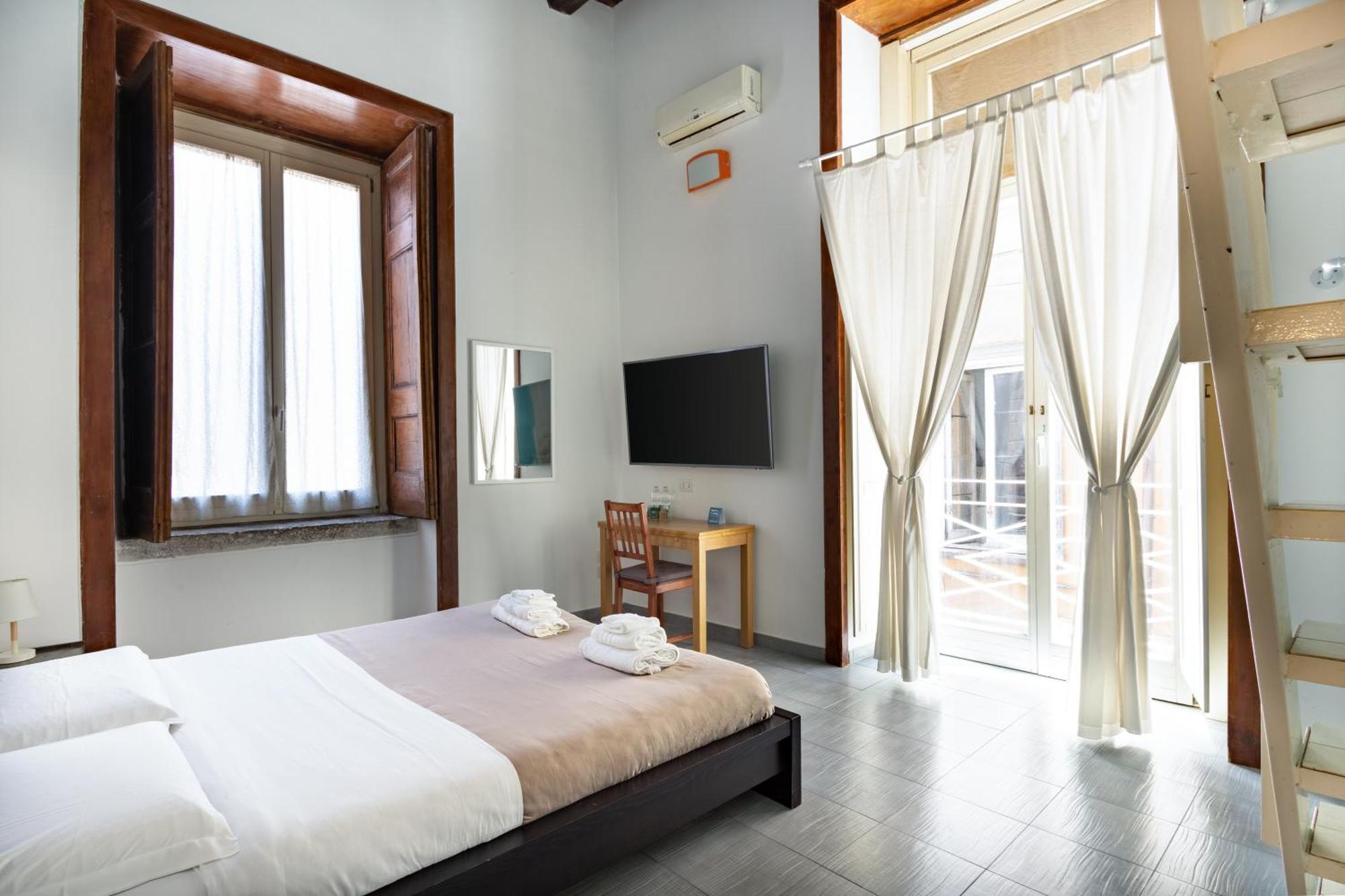 Napoli Napoli Rooms Гостевой дом